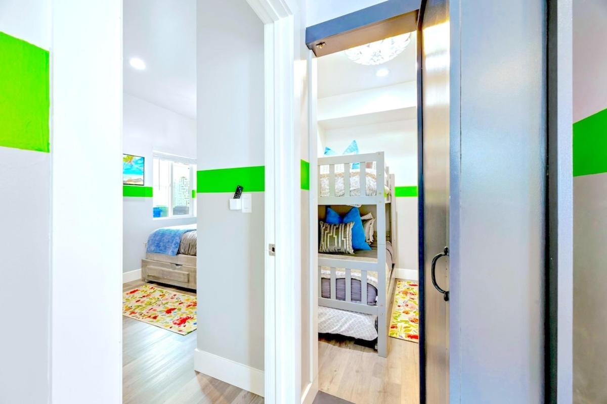 D- Hip Noho Haven Hot Tub - Family - Parking Apartment Los Angeles