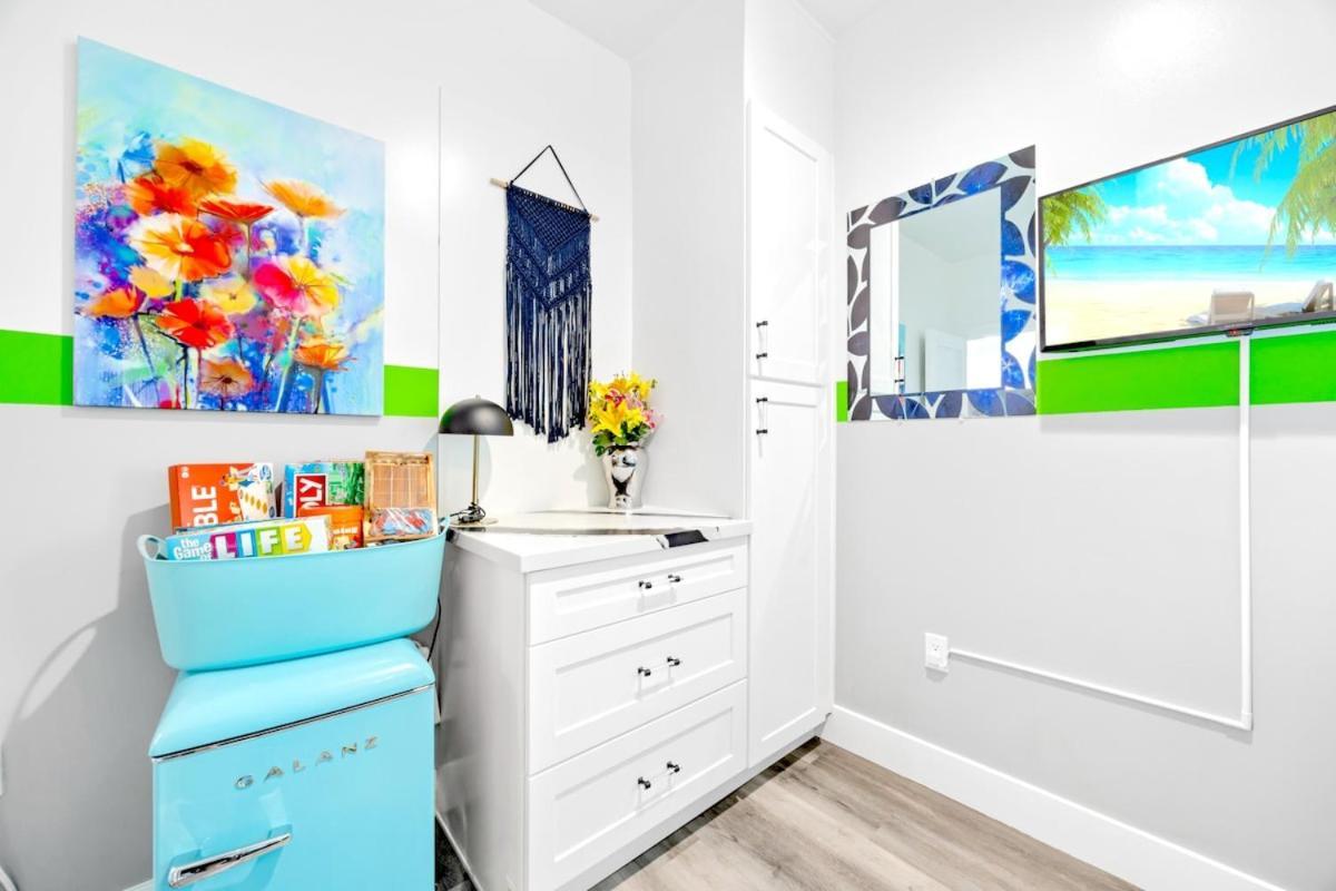 D- Hip Noho Haven Hot Tub - Family - Parking Apartment